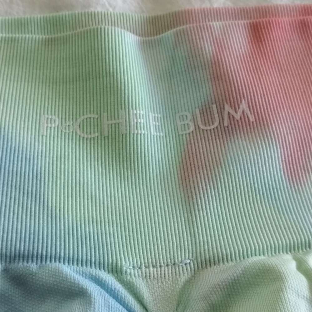 PChee Bum NWOT Scrunch Bum Seamless Biker Shorts Pastel Rainbow Tie Dye